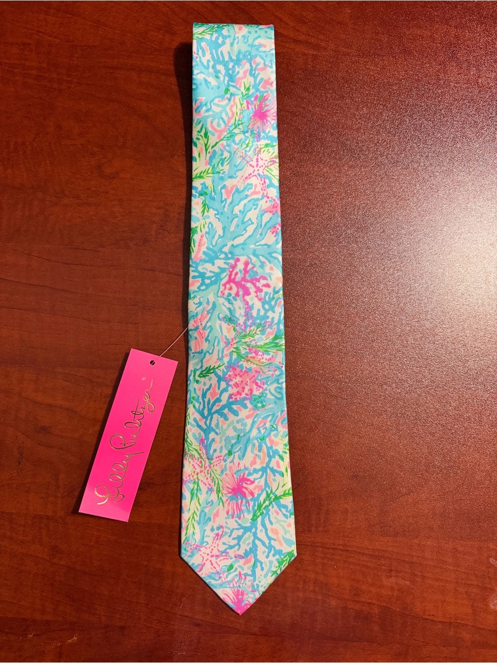NWT Lilly Pulitzer Men's 100% Silk Tie "Let's Cha Cha" Coral Starfish Print